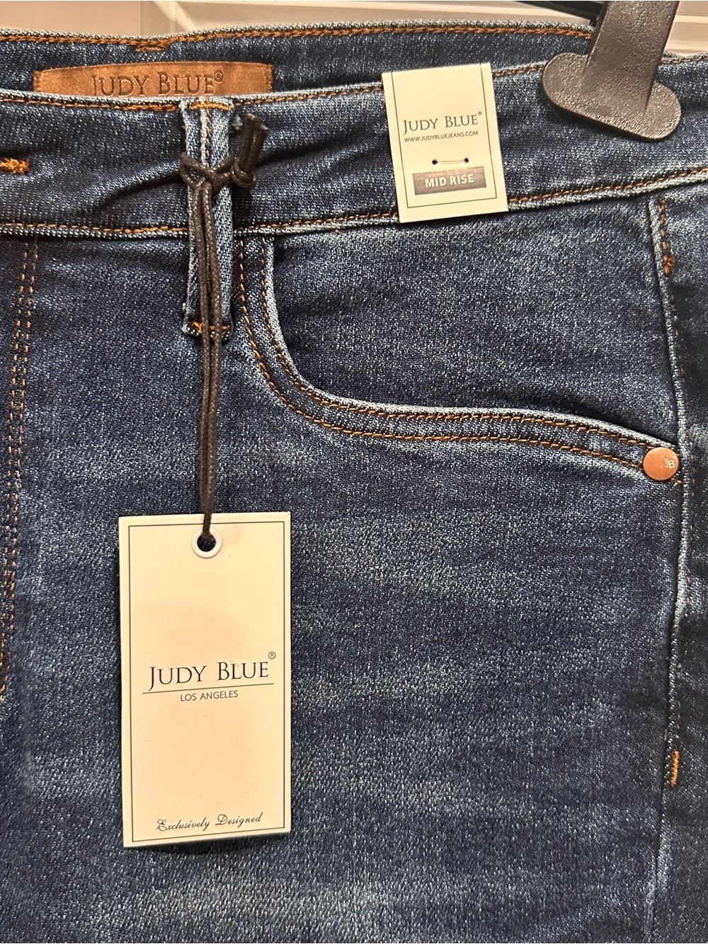 Judy Blue Dark Blue Mid Rise Women's Jeans size 13/31 - Picture 3 of 11